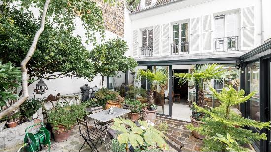 House for sale in Paris, France