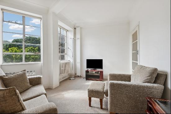 One bedroom apartment available to rent on Inverness Terrace, W2.