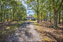 Spacious Antebellum-Style Home In Loganville!