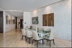 Exclusive, Luxurious 3-Bedroom Apartment in Volante