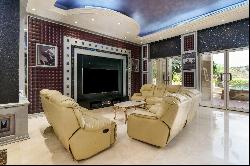 Exclusive, Impressive Villa with Golf Course Views in Emirates Hills