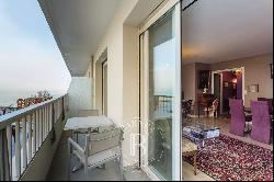 BIARRITZ TOWN CENTER, 91 M² APARTMENT TO RENOVATE, BALCONY AND CARPARK