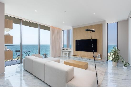 Exclusive Furnished Corner Unit with Open Sea View