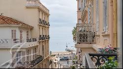 DUPLEX APARTMENT IN DOWNTOWN CANNES