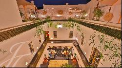 7 suite Boutique-Riad with prime location