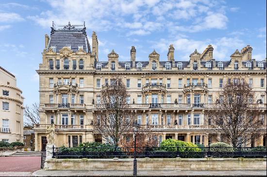 Exceptional Duplex Apartment Overlooking Regent's Park