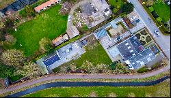 Monumental Manor Farm on the Most Beautiful Lane in Tiel