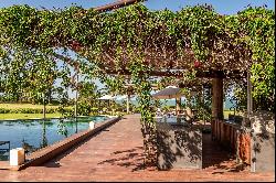 House with a privileged view of the ocean in a gated community