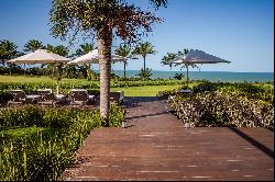 House with a privileged view of the ocean in a gated community