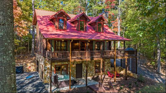 Rustic Cabin Retreat in Gated Goose Island Hideaway Community