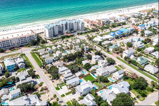 Updated Crystal Beach Cottage With Saltwater Pool 