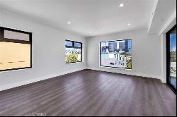 1839 Pandora Avenue #Penthouse, Los Angeles CA 90025