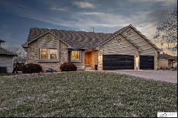 8614 Kauai Drive, Papillion NE 68046