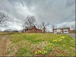 210 Edwards Avenue, Horse Cave KY 42749