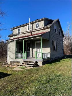 432 Henry Road, Bushkill Twp PA 18064