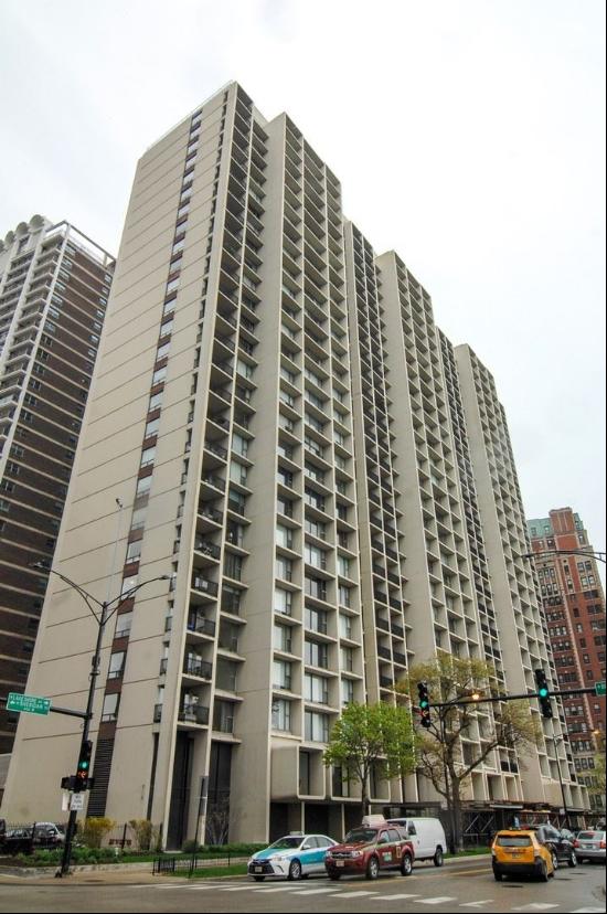 3200 N Lake Shore Drive #506, Chicago IL 60657