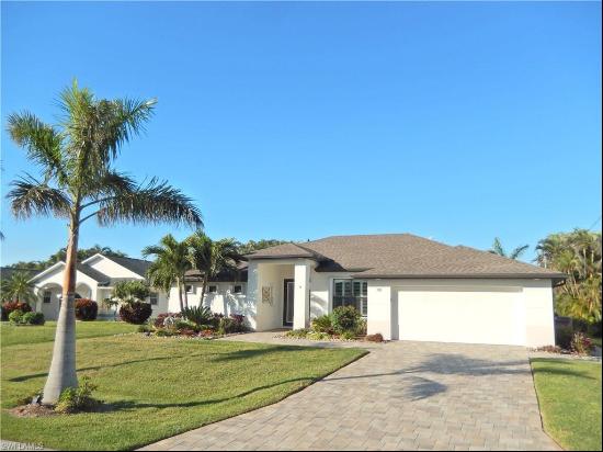 2533 SW 38th Ter, Cape Coral FL 33914