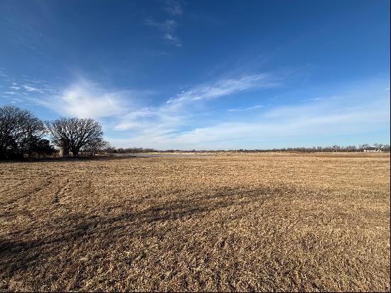 Lot 32 Block 1 Barnhart Estates, Valley Center KS 67147