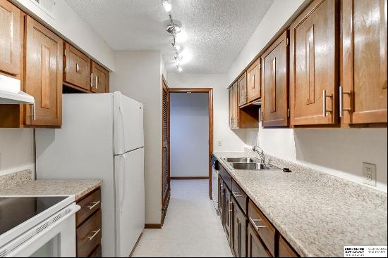 101 N 69th Street Unit 28, Omaha NE 68132