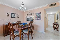 1555 W 44th Pl Unit 242, Hialeah FL 33012