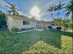 50 NE 48th Street, Oakland Park FL 33334