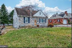 2504 Honeysuckle Lane, Lancaster PA 17603