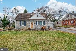 2504 Honeysuckle Lane, Lancaster PA 17603