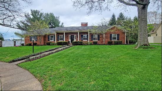 739 Cottage Grove Lane, Lexington KY 40502