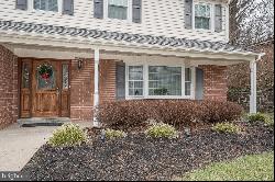 203 Cherry Hill Lane, Broomall PA 19008