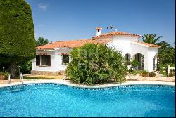 Charming Spanish Villa for Sale in Montgó, Dénia – A Serene Coas, Dénia 03700