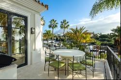 Elegant fully renovated villa in a sought-after area in the Golf, Marbella 29660