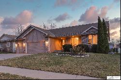 16513 Redwood Street, Omaha NE 68136