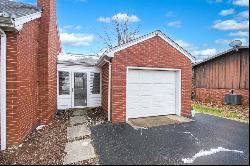 3008 Harcourt Dr, Unity Twp PA 15601