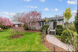 7 Suffolk Road, Hampton Bays NY 11946