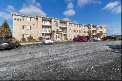 2005 W 75th Place Unit 23, Merrillville IN 46410