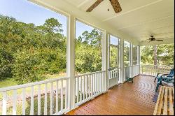 109 Bay Colony Way, Apalachicola FL 32320