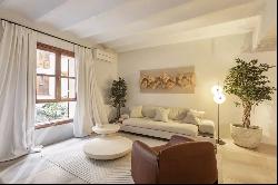 Stylish Designer Apartment in Calatrava / Palma Old Town .