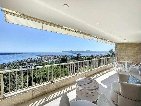 Sublime 3-bedroom flat with panoramic sea