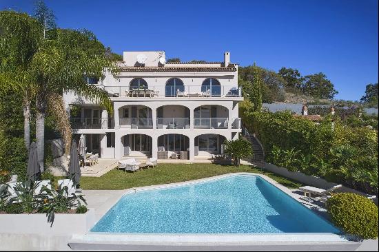 Wonderful villa with sea views in Cannes.