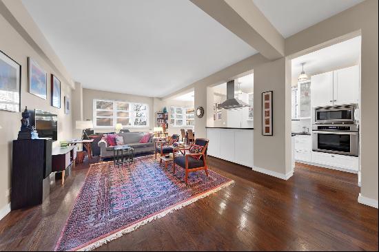   Townhouse Living in Serene Sutton Place - The Best of Both Worlds! Welc