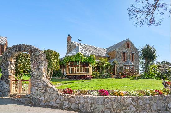 Briallyn Estate - A Rare Rural Masterpiece in Noosa Shire