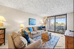 Oversized Beachfront Condo With Views of Destin Pass