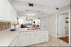 Oversized Beachfront Condo With Views of Destin Pass