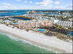 Oversized Beachfront Condo With Views of Destin Pass