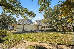 55 Casa Verde Street, Lakeway, TX 78734