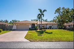 4434 Meadow Creek Cir, Sarasota, FL 34233