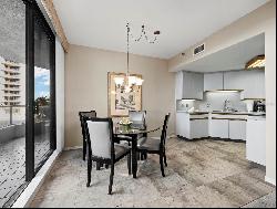 1211 Gulf Of Mexico Dr #105, Longboat Key, FL 34228