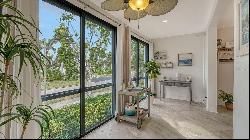 1904 Harbourside Dr #204, Longboat Key, FL 34228