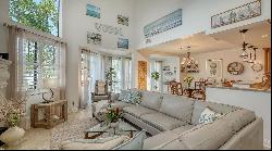 1904 Harbourside Dr #204, Longboat Key, FL 34228