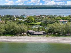 8440 Sanderling Rd, Sarasota, FL 34242